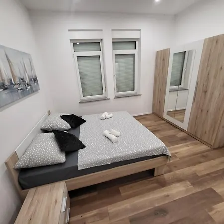 Capital Apartment *