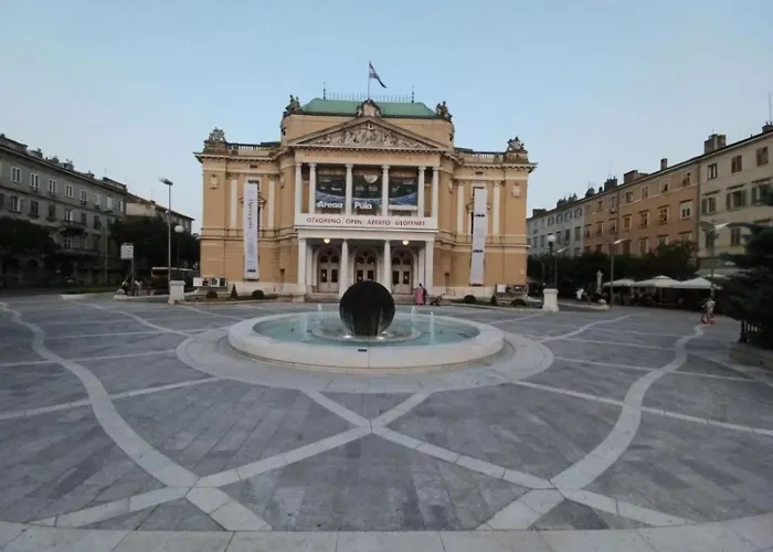 Capital * Fiume
